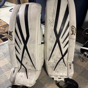 29" Brian's Sub-Zero 7.0 Goalie Leg Pads (Used)