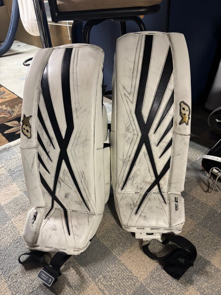29" Brian's Sub-Zero 7.0 Goalie Leg Pads (Used)