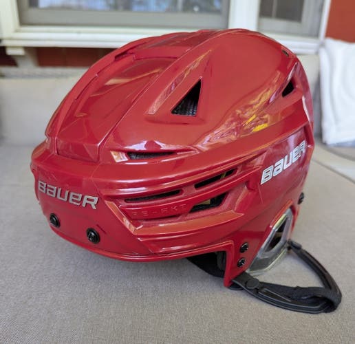 Small Bauer Re-Akt 150 Helmet (Used)