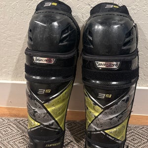 Intermediate Bauer Supreme 3S 13" Shin Pads (Used)