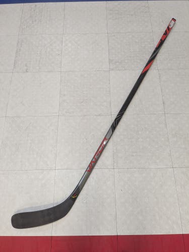 Intermediate Bauer Vapor FlyLite Left Handed Hockey Stick, P88 Curve, 65 Flex (New)
