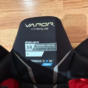 Senior Medium Bauer Vapor Hyperlite Hockey Pants (Lightly Used)