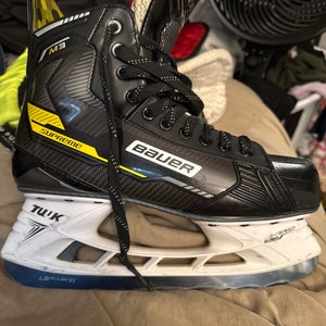 Bauer Supreme M3 Hockey Skates EE Size 10 New Blades