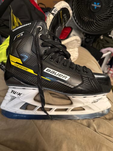 Bauer Supreme M3 Hockey Skates EE Size 10 New Blades