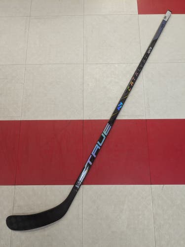 Junior True catalyst 9x3 Left Handed Hockey Stick, T92.5 Curve, 15 Flex (New)