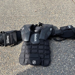 XL Reebok YTH PS Goalie Chest Protector (Used)