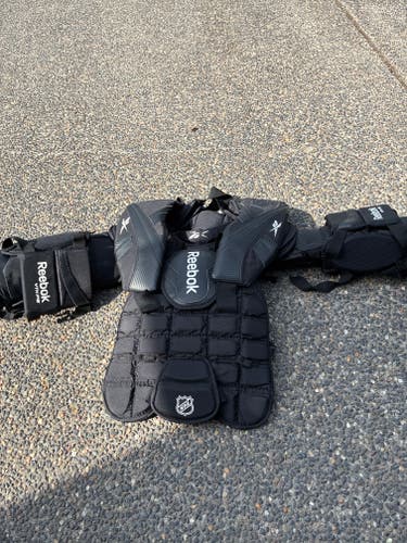 XL Reebok YTH PS Goalie Chest Protector (Used)