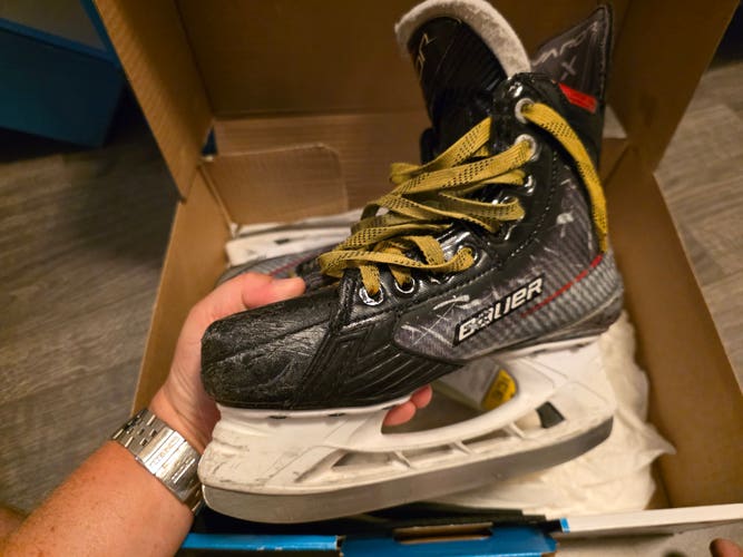 Bauer Vapor X Shift Pro Hockey Skates Size 4 (Used)