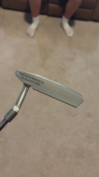 Silver Unisex 2024 Scotty Cameron Super Select Squareback 2 Blade Right Handed Putter Uniflex 23" (U