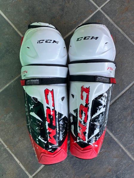 Intermediate CCM JetSpeed FT4 Shin Pads 13" (Used)