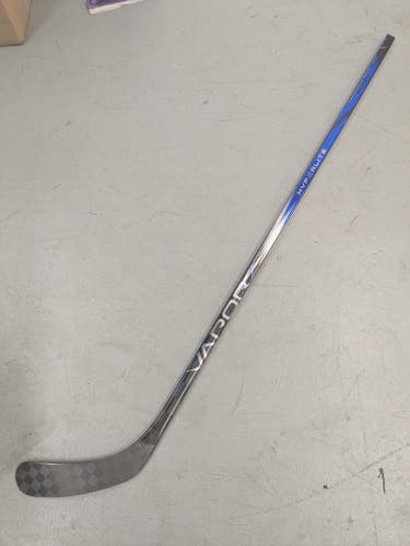 Intermediate Bauer Vapor Hyperlite 2 Right Handed Hockey Stick, BLUE, P92 Curve, 65 Flex, S23 (New)