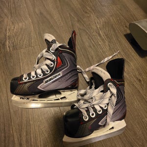 Bauer Vapor Hockey Skates 8 (Used)