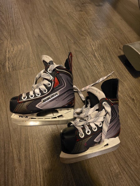 Bauer Vapor Hockey Skates 8 (Used)
