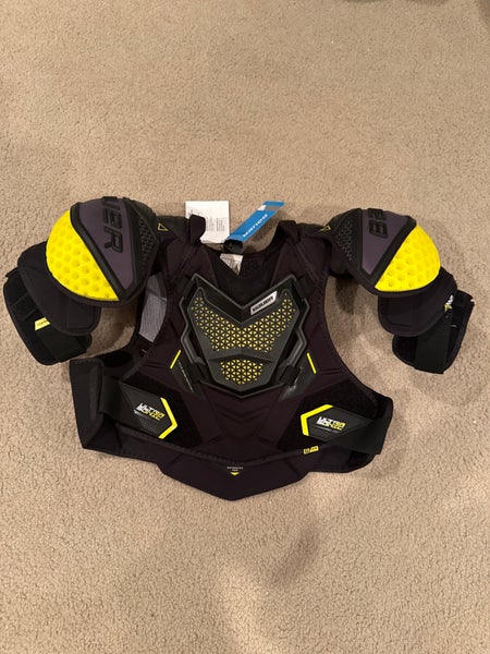 Men's Senior Medium Bauer Supreme Ultrasonic Shoulder Pads  (New)