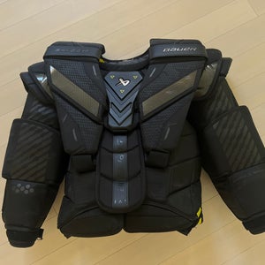Medium Bauer Shadow Goalie Chest Protector (Used)