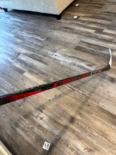 Junior CCM Jetspeed FT7 Pro Right Handed Hockey Stick P28 Pro Stock (Used)