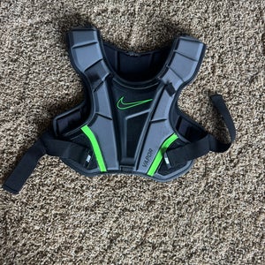 Medium Adult Nike Vapor Shoulder Pads (Used)