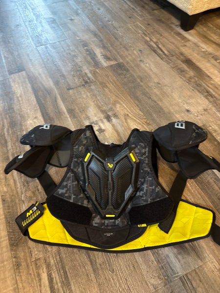 Large Intermediate Bauer Supreme M3 Shoulder Pads (Used)