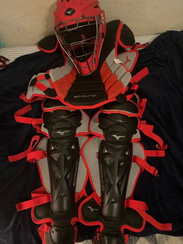 Mizuno Samurai Catcher's Set (HARDLY Used)