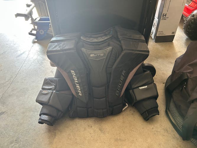 Large Bauer Elite Goalie Chest Protector (Used)