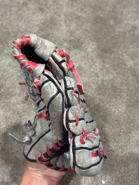 Mizuno Prospect RH Infield Baseball Glove 11.5" (Used)