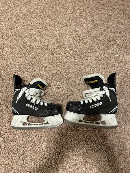 Bauer Supreme S140 Hockey Skates Size 2 (Used)