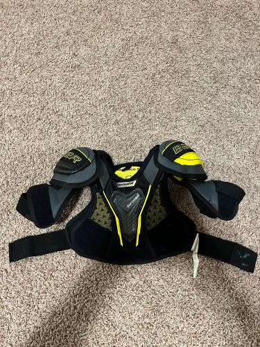 Large Youth Bauer Supreme 1S Shoulder Pads (Used)
