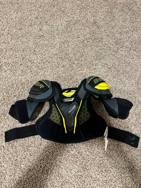 Men's Large Youth Bauer Supreme 1S Shoulder Pads (Used)