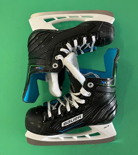 Youth Bauer XLP Hockey Skates 13 (Used)