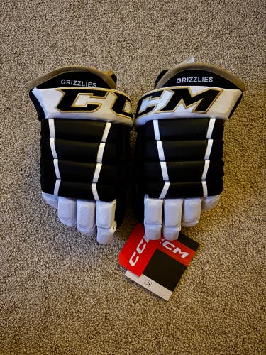 CCM HG4PC Gloves 13" Pro Stock (New)