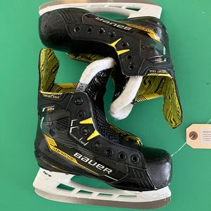 Youth Bauer Supreme M4 Hockey Skates Regular Width 12.5 (Used)