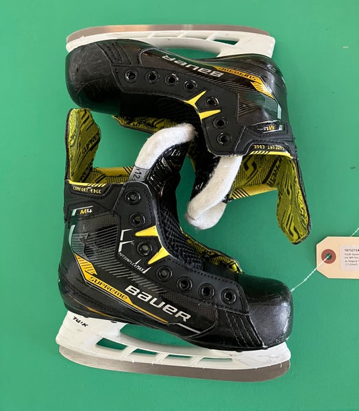 Youth Bauer Supreme M4 Hockey Skates Regular Width 12.5 (Used)