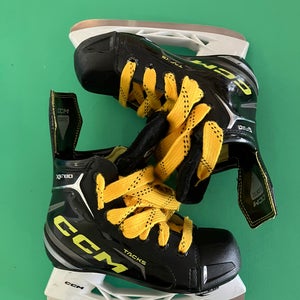 Youth CCM Tacks XF 80 Hockey Skates |Size 12 (Used)