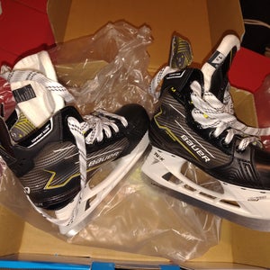 Bauer Supreme M40 Hockey Skates Size 1.5  Used 0nce