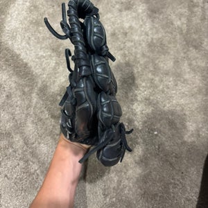 Wilson A2000 RH Baseball Glove 12.5" (Used)