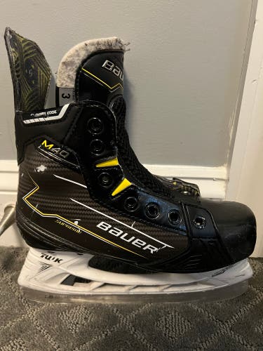 Bauer Supreme M40 Hockey Skates Regular Width Size 3 (Used)