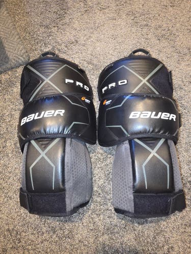 Bauer Pro Goalie Knee Pads