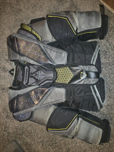 Large Bauer Mach Goalie Chest Protector (Used)