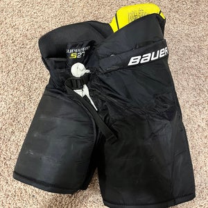 Junior Small Bauer Supreme S27 Hockey Pants (Used)