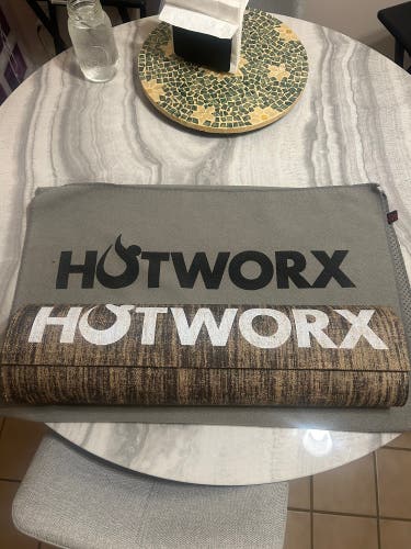 Hotworx mat and towel
