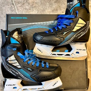 True TF7 Hockey Skates Regular Width Size 4 (Used)