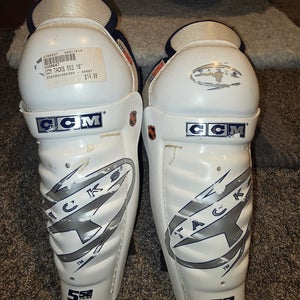 Junior CCM Tacks 552 10" Shin Pads (Used)
