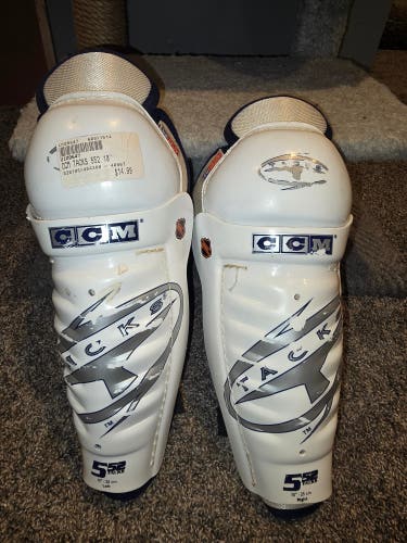 Junior CCM Tacks 552 10" Shin Pads (Used)