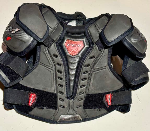 Junior Large CCM RBZ Shoulder Pads (Used)