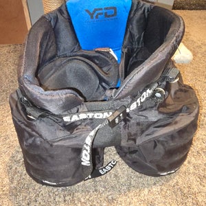 Youth XL Easton Synergy EQ10 Hockey Pants (Used)