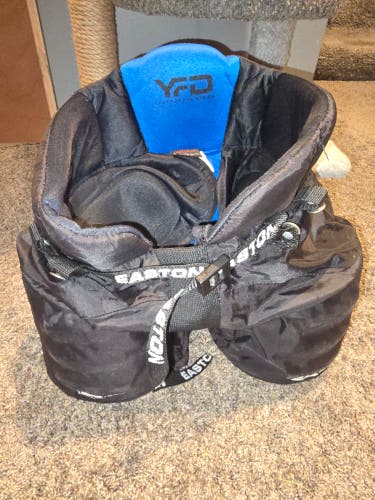 Youth XL Easton Synergy EQ10 Hockey Pants (Used)