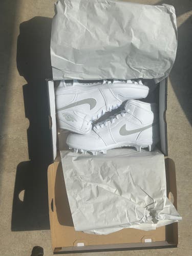 Men's Size M 11.5 (W 12.5) Air Jordan Mid Top Turf Cleats (New)