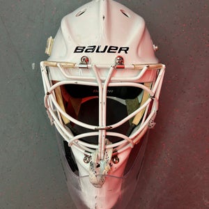 Senior 2023 Large Bauer 960 Goalie Mask Pro Stock (Used)