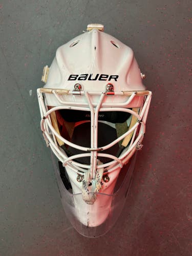 Senior 2023 Large Bauer 960 Goalie Mask Pro Stock (Used)
