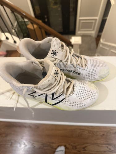 Men's 4Y (Big Kids / Youth) Youth New Balance Cleats (Used)
